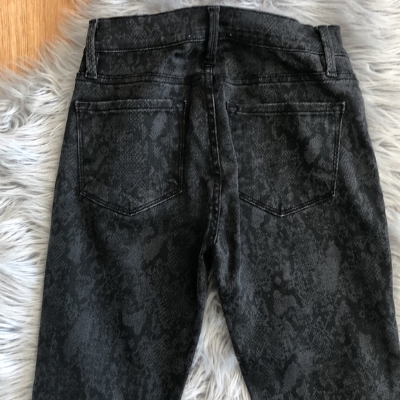 FRAME Denim Le Skinny de Jeanne Skinny Jean Snakeskin Print Tonal Python - Picture 10 of 12
